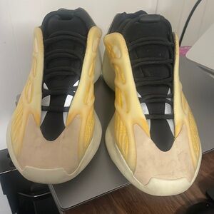 Size 10 Yeezy 700 v3